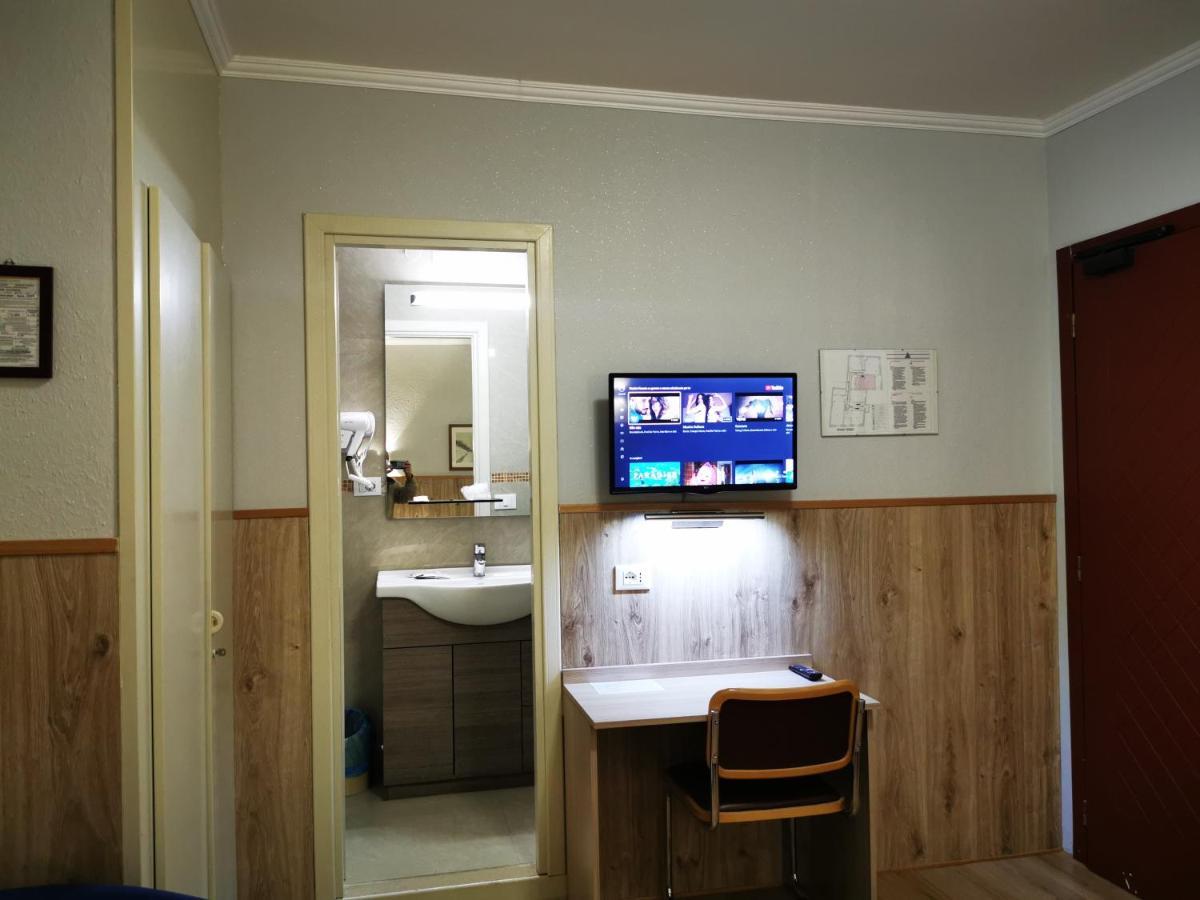 New Alexander Hotel Генуя Экстерьер фото