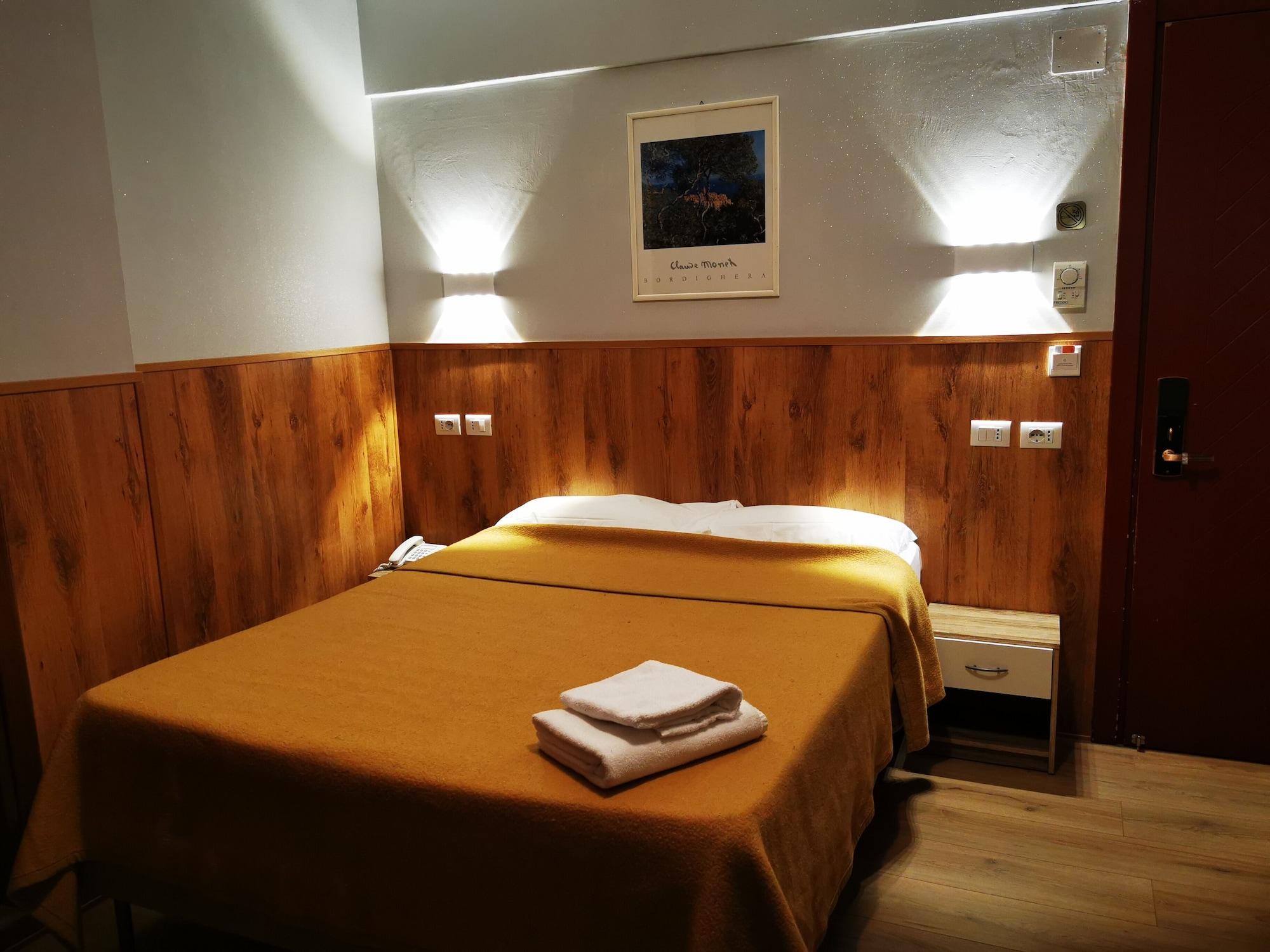 New Alexander Hotel Генуя Экстерьер фото
