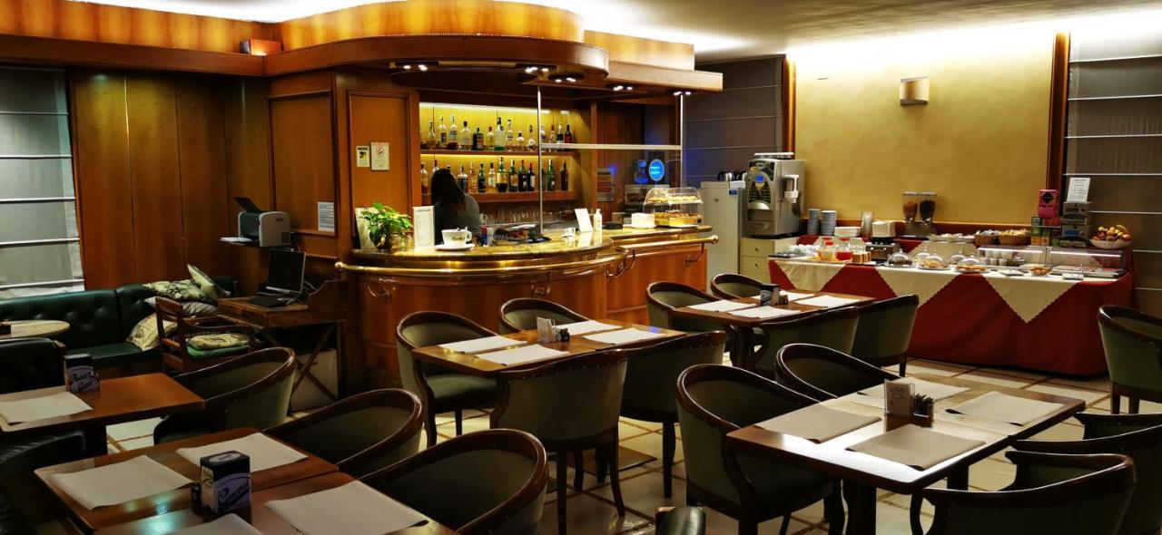 New Alexander Hotel Генуя Экстерьер фото
