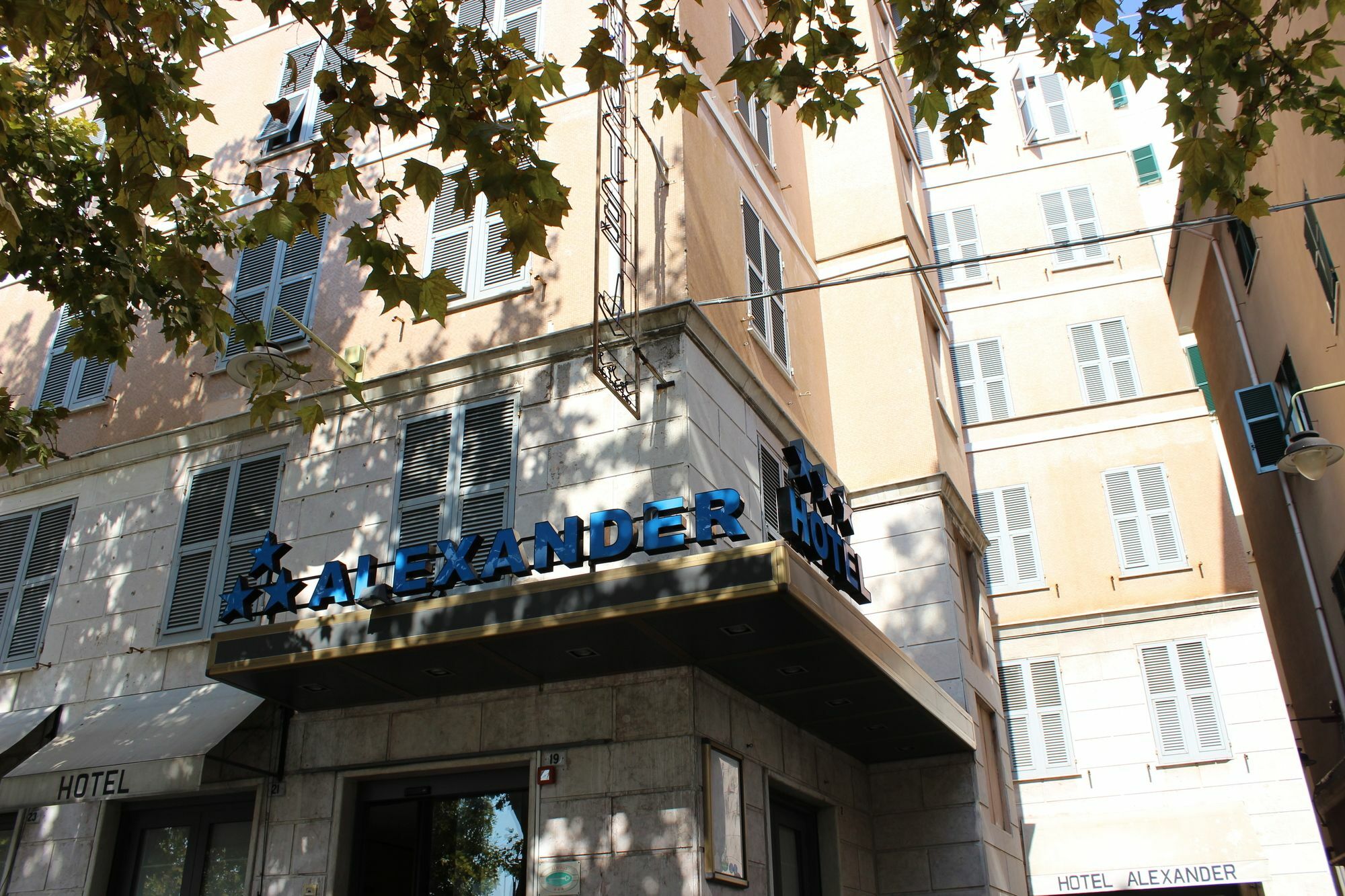 New Alexander Hotel Генуя Экстерьер фото
